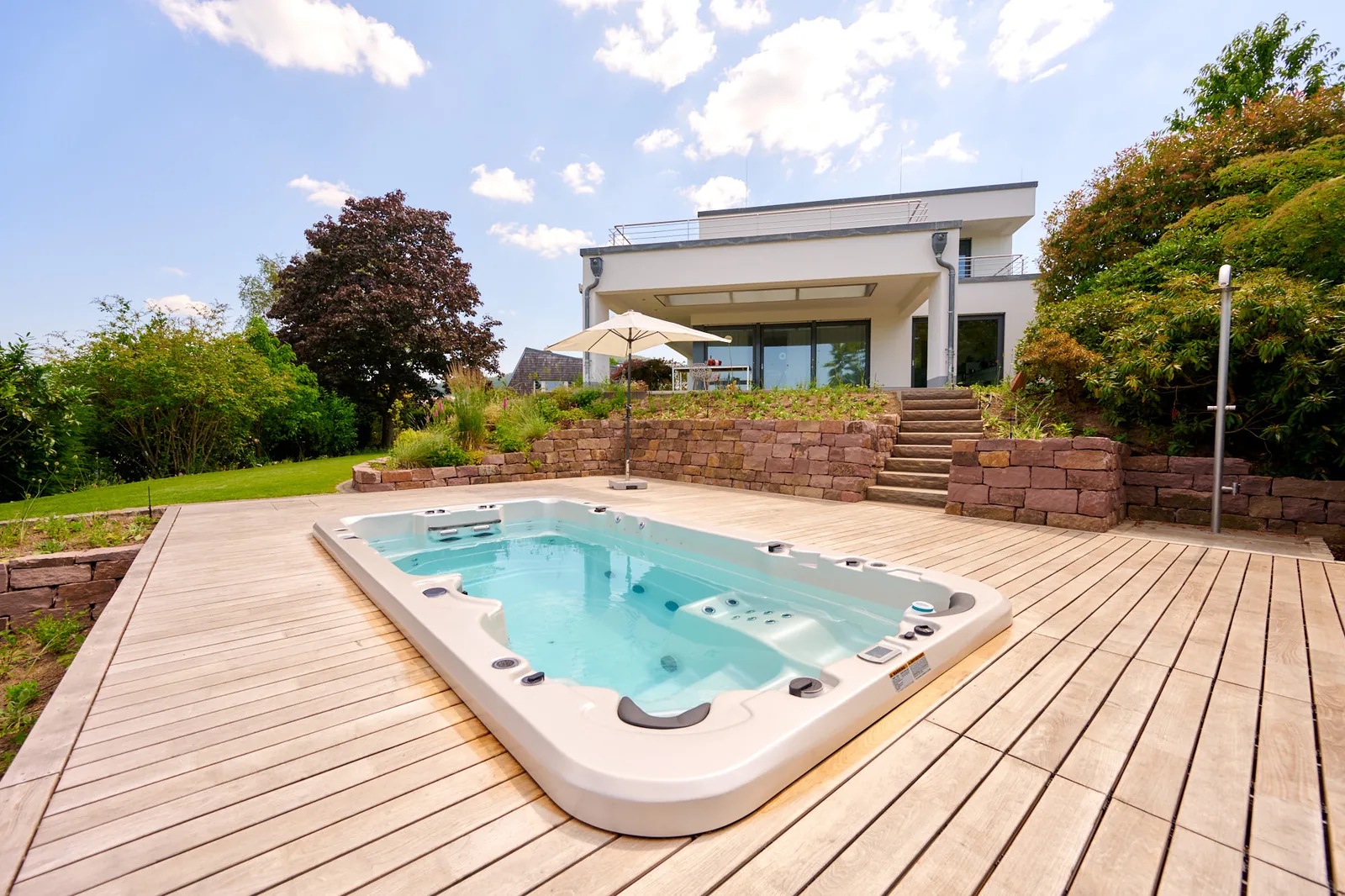 Pool im Garten – Ullrich Gärten