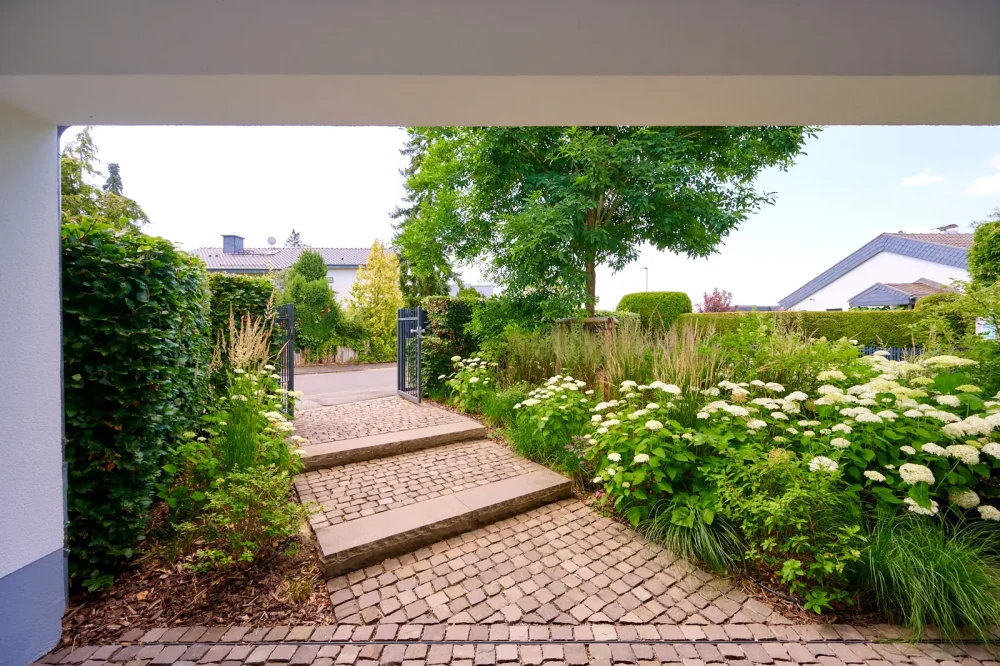 Ausführung im Garten- und Landschaftsbau – Ullrich Gärten