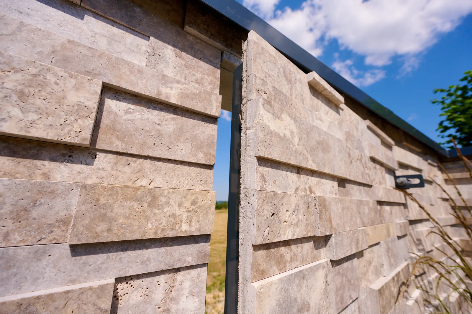 Ausführung: Detail einer Natursteinmauer