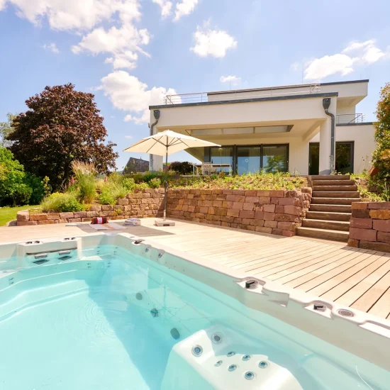 Pool: Swim-Spa auf der Terrasse